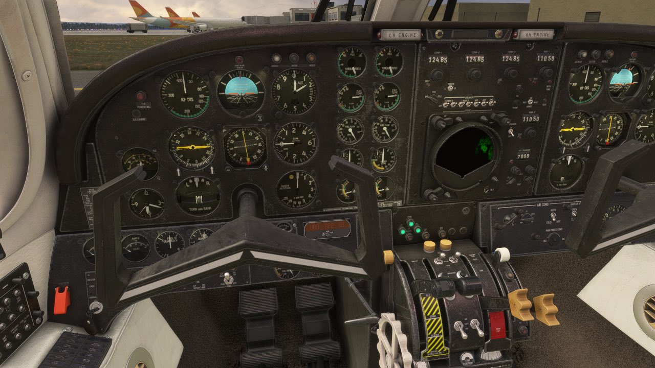 fichier article, Vue intérieure du MU-2 avec le poste de pilotage
