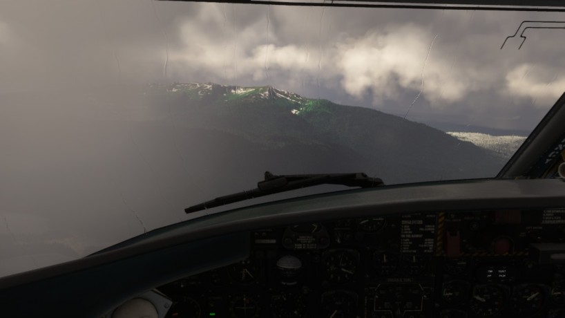 Image article, Juste après avoir retrouvé de la visibilité, il est temps de réagir pour éviter cette montagne.